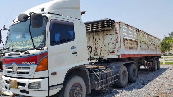 ขายรถหัวลาก 10 ล้อ 2 เพลา พร้อมหางคอกไม่ดั้ม 2 เพลา HINO 320 ปี.ธ.ค-46 รถสวยเดิมๆ ราคา1650000 มี 3 ชุด สนใจรีบจองด่วน ขายรถหัวลาก 10 ล้อ 2 เพลา พร้อมหางคอกไม่ดั้ม 2 เพลา HINO 320 ปี.ธ.ค-46 รถสวยเดิมๆ ราคา1650000 มี 3 ชุด สนใจรีบจองด่วน