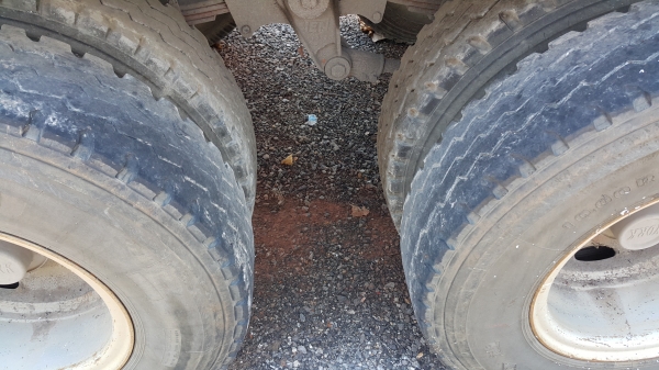 ขายรถหัวลาก 10 ล้อ 2 เพลา พร้อมหางคอกไม่ดั้ม 2 เพลา HINO 320 ปี.ธ.ค-46 รถสวยเดิมๆ ราคา1650000 มี 3 ชุด สนใจรีบจองด่วน ขายรถหัวลาก 10 ล้อ 2 เพลา พร้อมหางคอกไม่ดั้ม 2 เพลา HINO 320 ปี.ธ.ค-46 รถสวยเดิมๆ ราคา1650000 มี 3 ชุด สนใจรีบจองด่วน