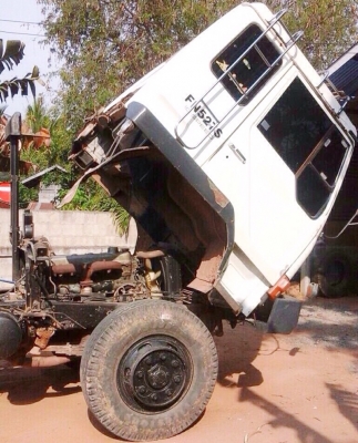 MITSUBISHI FUSO FK 165 HP 6D14 หกล้อดั๊มพ์ กระบะดั๊มพ์เหล็ก 6 ตันความยาว 3.80 เมตรสภาพสวยเดิมๆพร้อมบรรทุกได้เลยครับ เครื่องยนต์แน่นแรงดีไม่เยิ้ม หัวเก๋งอย่างสวยเดิมบางดีมากครับภายในเก๋งคอนโซลสวยครบ แอร์ พวงมาลัยเพาเวอร์ ช่วงล่างใหญ่คัชซีสวยไม่มีบวม ยาง 9.