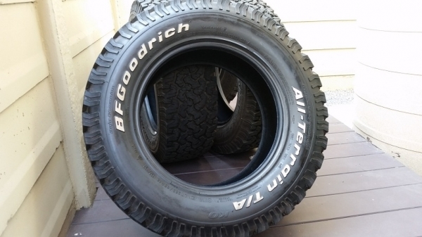 ขายยาง BF All Terrain 265/65R18 สวยๆครับ