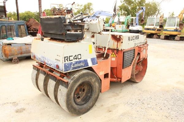 ขายรถบดสั่นสะเทือน HITACHI RC40 ขนาด 4 ตัน