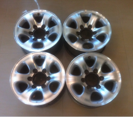 ล้อ off road ขอบ15 โรงงานผลิตจาก enkei สภาพสวย