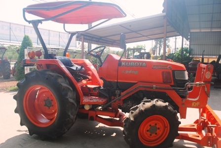ขายรถไถ Kubota L 3408 (4WD) พร้อมมีดดันหน้า รถพร้อมใช้งานครับ