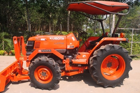 ขายรถไถ Kubota L 3408 (4WD) พร้อมมีดดันหน้า รถพร้อมใช้งานครับ ขายรถไถ Kubota L 3408 (4WD) พร้อมมีดดันหน้า รถพร้อมใช้งานครับ