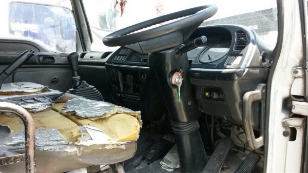 18 ล้อไม่ดั้ม แม่-ลูก  แม่ 270 แรง ปี 2545 ลูก 2 คาน รถห้างแท้