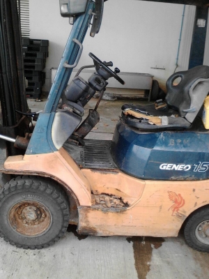 รถยกฟอร์คลิฟต์ TOYOTA 1.5T-7 เบนซิลติดแก๊ส LPG รถสวยเดิมๆพร้อมใช้