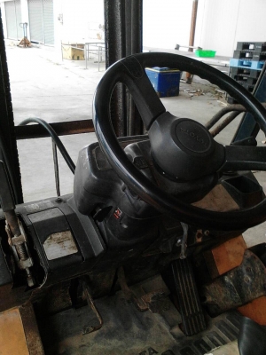 รถยกฟอร์คลิฟต์ TOYOTA 1.5T-7 เบนซิลติดแก๊ส LPG รถสวยเดิมๆพร้อมใช้