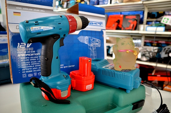 เครื่องเจียร 4" Hitachi 850 บาท