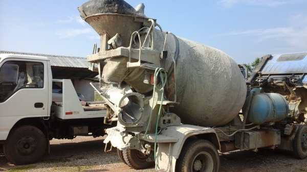 ขายด่วนโม้ปูนโม้ตรง2.5คิวโม้สภาพพร้อมใช้งานราคา110000 ขายด่วนโม้ปูนโม้ตรง2.5คิวโม้สภาพพร้อมใช้งานราคา110000