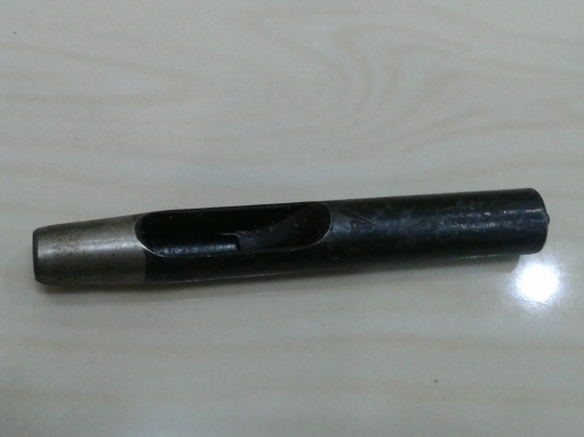 เหล็กตอกตุ๊ดตู่ ตรารวงข้าว เหล็กตอกตุ๊ดตู่ ตรารวงข้าว