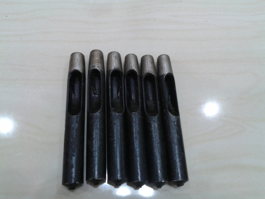 เหล็กตอกตุ๊ดตู่ ตรารวงข้าว