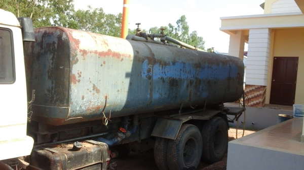 ขายด่วนรถสิบล้อหลงMAรถบรรทุกนํ้าบรรจุ16000ลิตร2เพลา