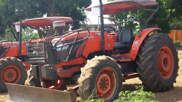 คูโบต้า M 9540 พร้อมใบมีดหน้า และหางบุกเบิก มือสองถูกม๊าก มาก ตัวนี้แจ่มมาก ราคา 550000 บาท