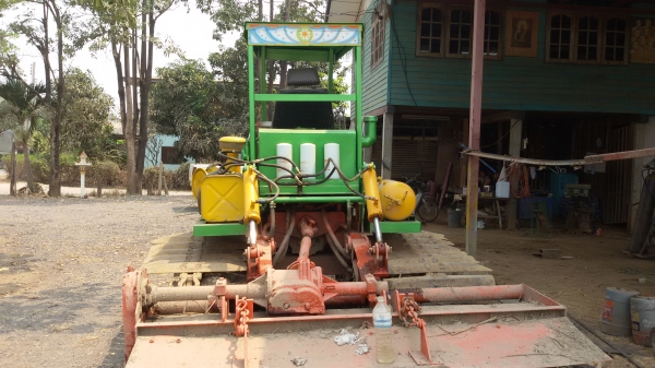 ขายรถตีดิน