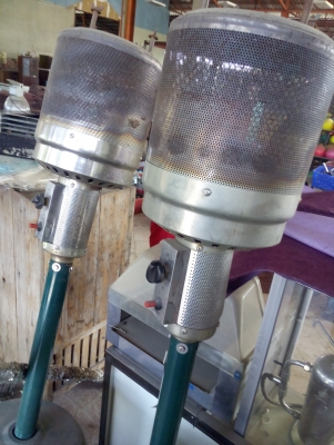 เครื่อง Patio heate   เครื่องทำความร้อนด้วยแก็สแบบดวงโครมด้านบน