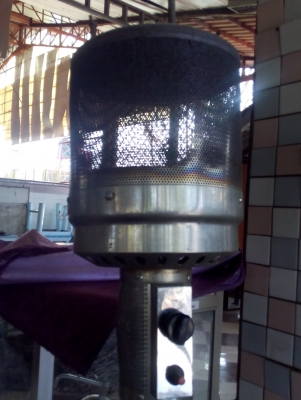 เครื่อง Patio heate   เครื่องทำความร้อนด้วยแก็สแบบดวงโครมด้านบน