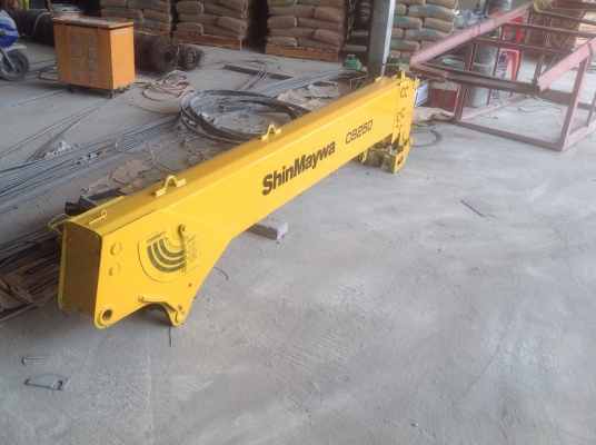 เครนเก่านอก2.5ton  8 เหลี่ยมสภาพดีพร้อมใช้  แขนกว้า30 เซนติเมตร