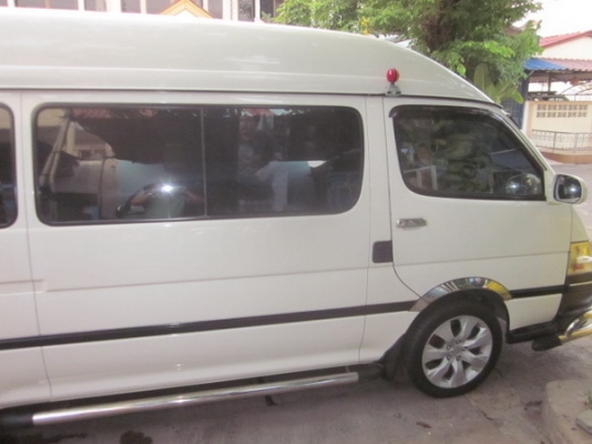 รถตู้ รถตู้