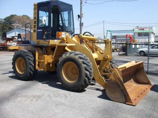 รถตัก WA100-1 #3**** ปี 1992 6846ชม. เครื่อง KOMATSU 6D95L 1.2คิว สภาพสวย