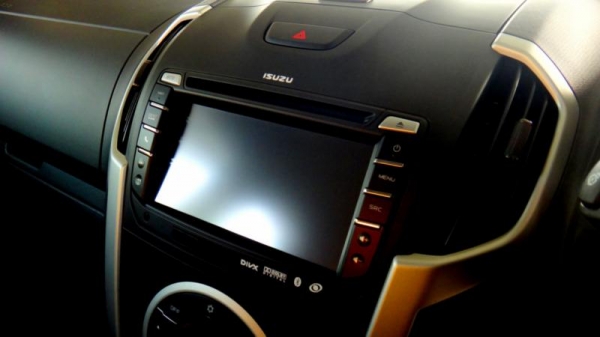 ขาย ALL NEW D-MAX V-CROSS 3.0Ddi VGS TUBRO 4X4 ปี 2014 ขาย ALL NEW D-MAX V-CROSS 3.0Ddi VGS TUBRO 4X4 ปี 2014