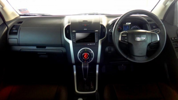 ขาย ALL NEW D-MAX V-CROSS 3.0Ddi VGS TUBRO 4X4 ปี 2014 ขาย ALL NEW D-MAX V-CROSS 3.0Ddi VGS TUBRO 4X4 ปี 2014