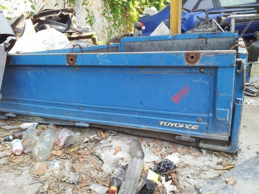 ขายกระบะลอย ของ TOYOACE วางคานอยากใส่กระบะลอยใส่ได้เลย