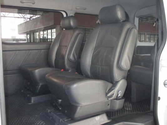 ขายรถตู้ Toyota Ventury 2.7V ปี 2012