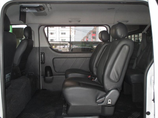 ขายรถตู้ Toyota Ventury 2.7V ปี 2012