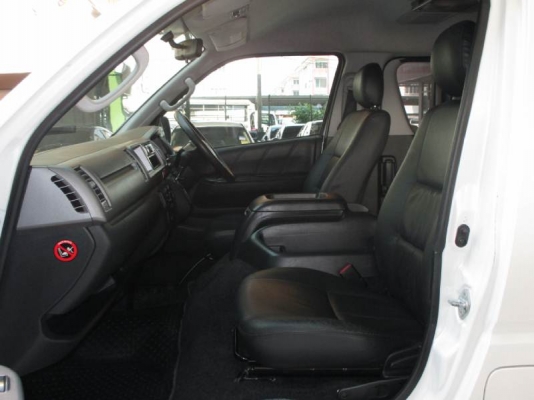 ขายรถตู้ Toyota Ventury 2.7V ปี 2012