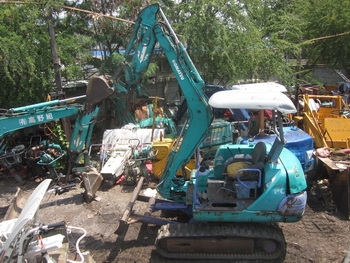 มาอีกคันแล้วครับ กับรถขุด หายาก - รถขุด แบคโฮ  KOMATSU : PC 20-7E บูมอาร์ม หัวกระแทกในตัว