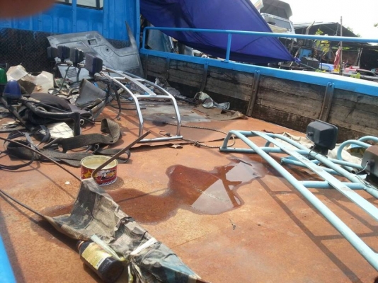 **220,000 บ.ต่อรอง///6ล้อCANTER-100** ขาย MITSU CANTER-100 6ล้อบรรทุก รถห้างแท้ MITSUBISHI CANTER FE444E-A 4D30-100HP ปี2539 เครื่องเดิม เกียร์เดิม เครื่องดี แน่นดี ประหยัด เกียร์ยาวเข้าง่าย ไม่หลุด ครับ ช่วงล่างเดิม 5น็อต หน้า-หลัง คัสซีดี เดิม ไม่ผุ ไม่