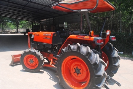 ขายรถไถKubota L4508DI (4WD) พร้อมใบมีดหน้า และผานพรวนช้าง รถUC ตรวจเช็คแล้ว