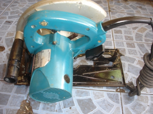 ขายเลื่อยวงเดือน 9 นิ้ว makita รุ่น N5900B (2,000w.)