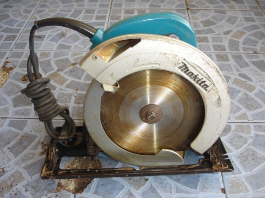 ขายเลื่อยวงเดือน 9 นิ้ว makita รุ่น N5900B (2,000w.)