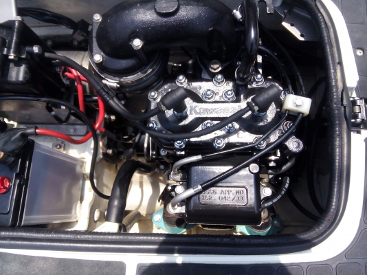 เรือนั่งคาวาซากิ 650 2 ที่นั่ง