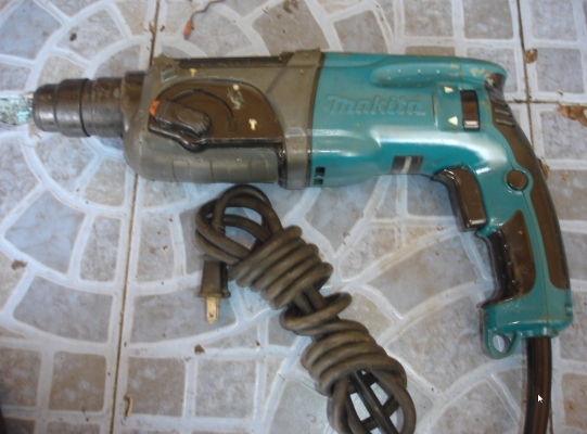 สว่านโรตารี่ 24มม. makita hr2470f (780w.) 3ระบบ