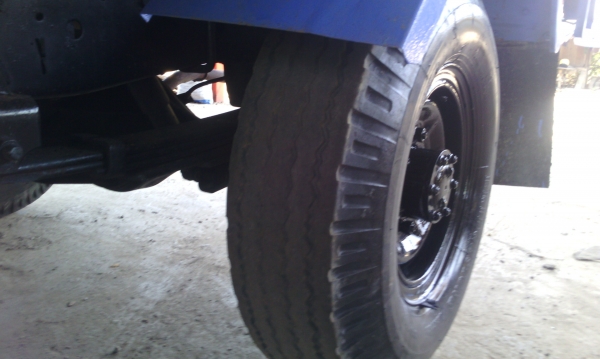 รถสี่ล้อ    88  แรง  เครื่องดี  ครัชชีดี  พวงมาลัยเพาเวอร์  แอร์เย็น  เอกสารพร้อม