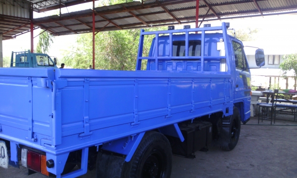 รถสี่ล้อ    88  แรง  เครื่องดี  ครัชชีดี  พวงมาลัยเพาเวอร์  แอร์เย็น  เอกสารพร้อม