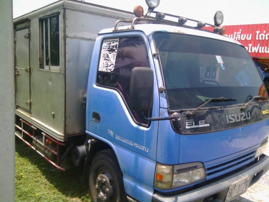 หกล้อ อีซูซุ NQR150ปี49รถห้างแท้ บรรทุกตู้แห้ง สภาพดีพร้อมใช้งาน เอกสารทะเบียนพร้อมโอน (มี2คัน)