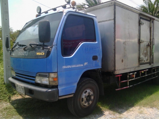 หกล้อ อีซูซุ NQR150ปี49รถห้างแท้ บรรทุกตู้แห้ง สภาพดีพร้อมใช้งาน เอกสารทะเบียนพร้อมโอน (มี2คัน)