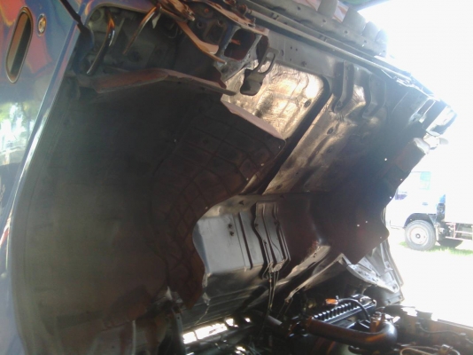 หกล้อ อีซูซุ NQR150ปี49รถห้างแท้ บรรทุกตู้แห้ง สภาพดีพร้อมใช้งาน เอกสารทะเบียนพร้อมโอน (มี2คัน)