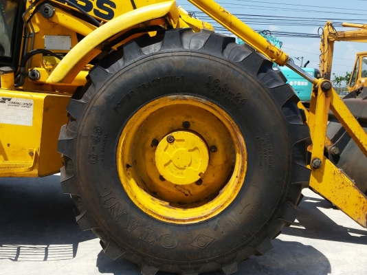 ขาย รถตักหน้าขุดหลัง JCB 215S สภาพสวย นำเข้าจากประเทศสหรัฐอเมริกา 2 เพลา 4x4 92 แรงม้า ไม่เคยผ่านการใช้งานในไทย