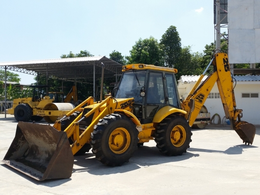 ขาย รถตักหน้าขุดหลัง JCB 215S สภาพสวย นำเข้าจากประเทศสหรัฐอเมริกา 2 เพลา 4x4 92 แรงม้า ไม่เคยผ่านการใช้งานในไทย