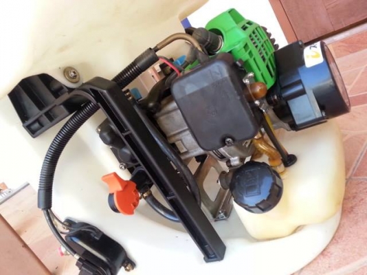 เครื่องพ่นยาสะพายบ่า KIORITZ JASE9000B เครื่องพ่นยาสะพายบ่า KIORITZ JASE9000B