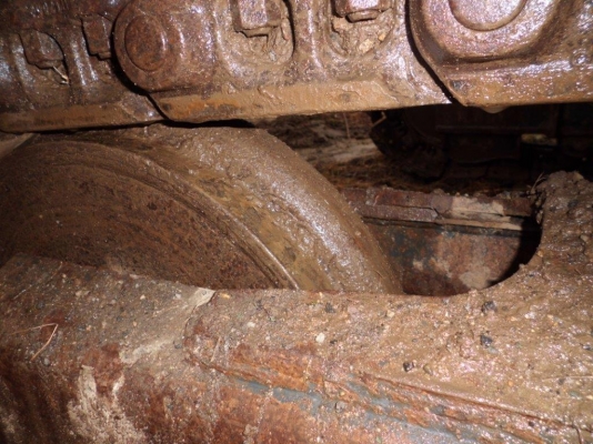 SK135SRSR-1ES YY04-0****  ปี2004  7423ชม. สภาพสวย แทรคก้อนยาง เครื่อง ISUZU BB-4BG1T ราคาไม่แพงครับ