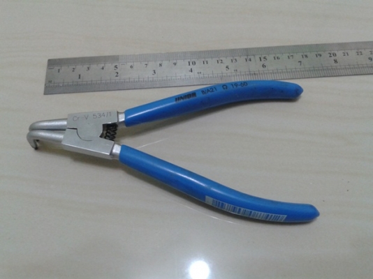 คีมถ่างแหวนปากงอ UNIOR Made In Japan