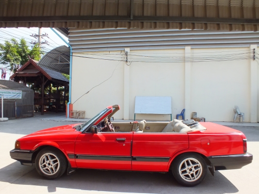 ขายหรือแลกรถเปิดประทุนมีวิศวะรับรอง lpGลดราคาให้ครับ  60000