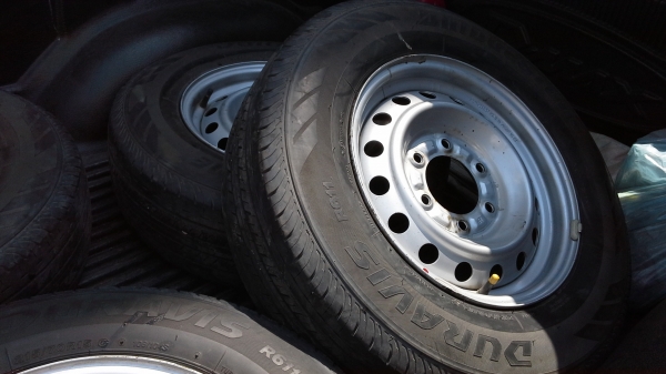 ขายล้อ ISUZU  ขอบ 15 6รู