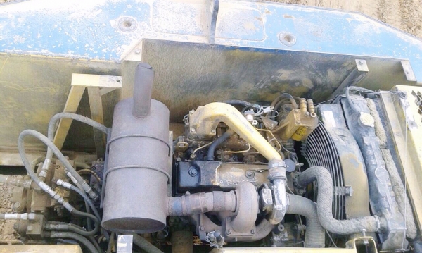 KOMATSU PC 120-5 เครื่องยนต์เดิมปั๊มเดิมๆแรงดีทำงานเร็วไม่โหลด รถบอดี้สวยพร้อมใช้งานได้เลยครับ ภายในเก๋งคอนโทรลยาวใช้งานง่ายคล่องตัวดี ภายนอกบูมอาร์มไม่ปะไม่ดาม ช่วงล่างเอวแน่น เฟลมไม่มีผุ สป็อกเก็ตสวยใช้ได้นาน โรลเลอร์โซ่บูทใบแทรกประมาณ 60\% พร้อมใช้งาน เ