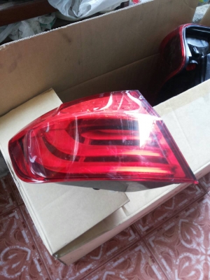 ขายไฟท้าย F10 ข้างซ้าย